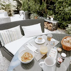Ideal Sejour - Stylish Boutique With Quiet Garden Hotel